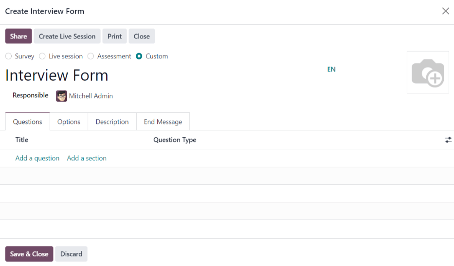 空白的面试表单模态框。