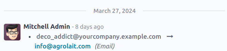 联系人记录更新时的聊天线程特写。