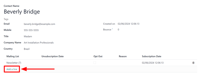 在 Odoo 电子邮件营销的标准联系表单中添加一行用于邮件列表。